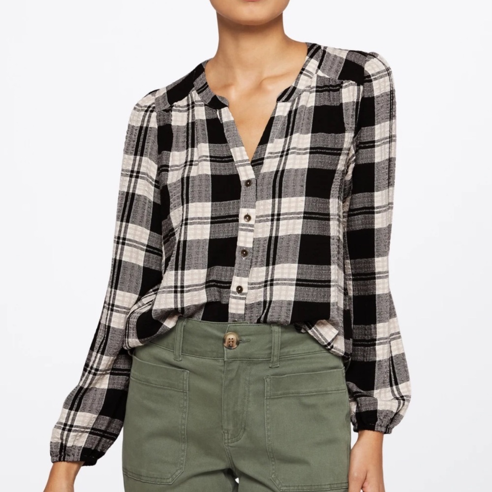 New MASON & BELLE
Aila Plaid Split Neck‎ Top